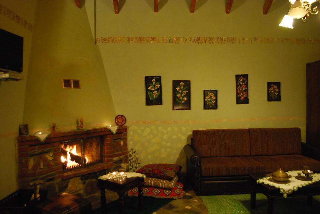 Hotel Tzivaeri Likodhrómion Zimmer foto